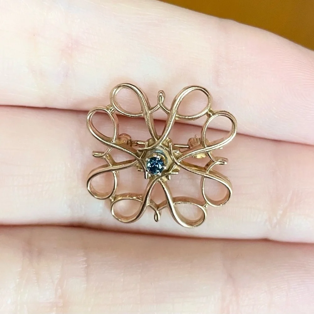 10k vintage Avon Lab Created Sapphire September blue birthday yellow gold brooch - Picture 7 of 10